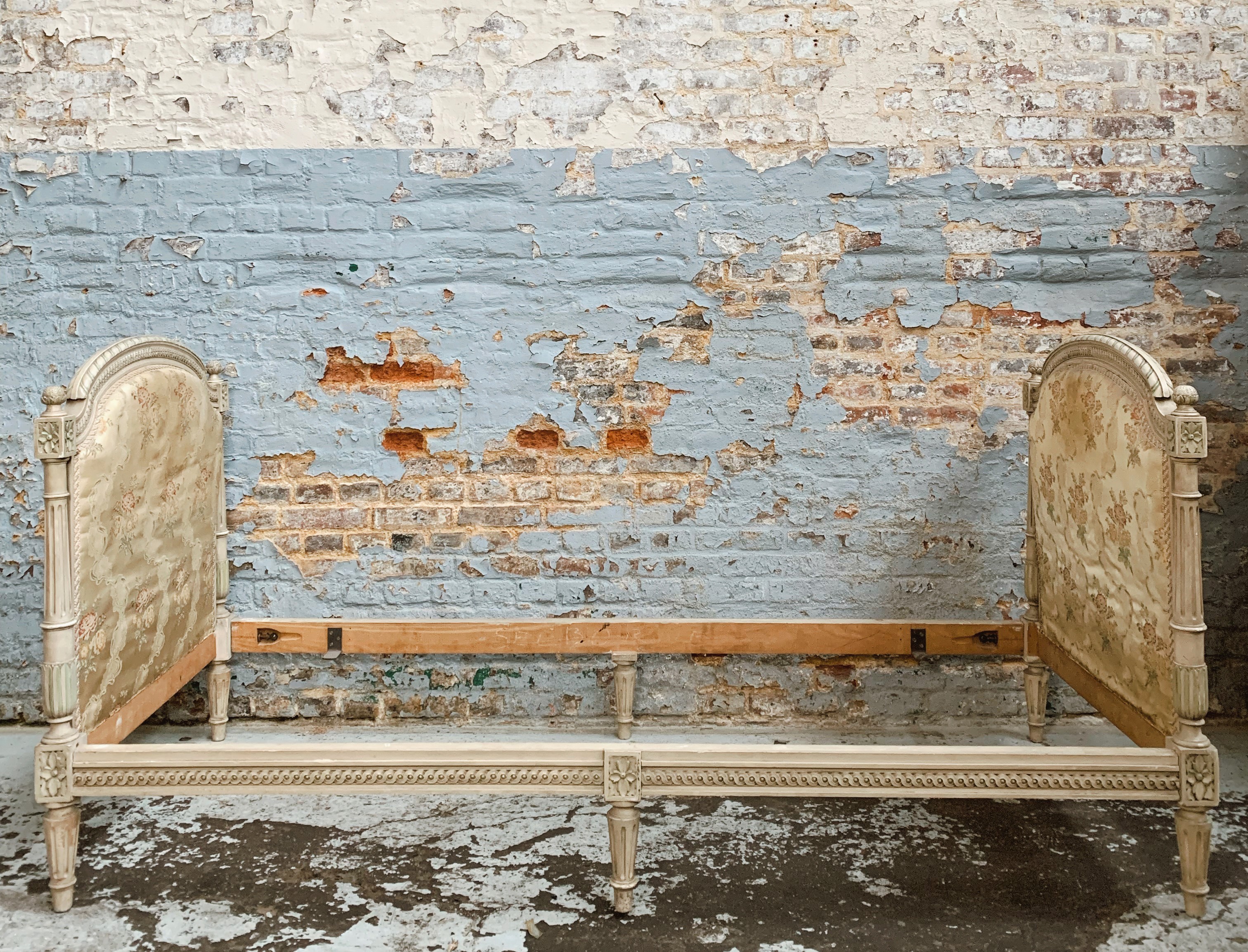 A French  'Lit de Repos' Day Bed